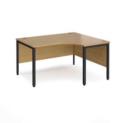 Maestro 25 bench right hand corner desk