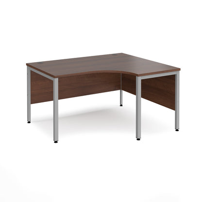 Maestro 25 bench right hand corner desk