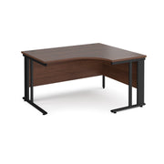 Maestro 25 cable managed right hand ergonomic corner desk