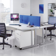 Momento straight desk 800mm deep