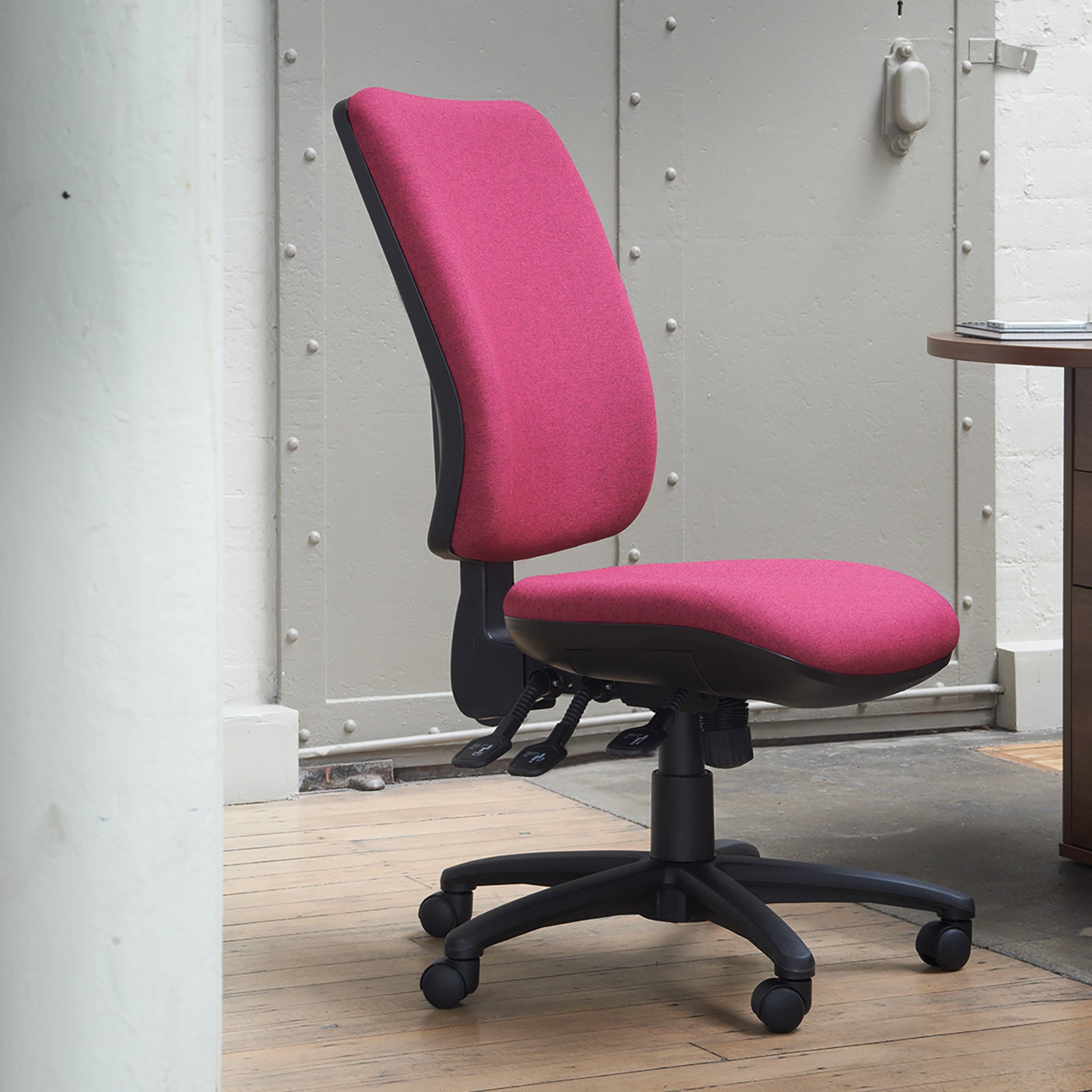 Senza XL fabric back operator chair