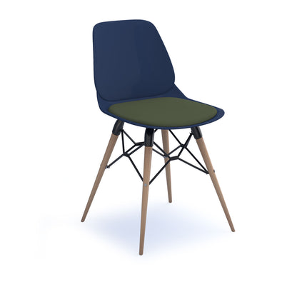 Strut chair with seat pad and natural oak frame - STR504W-NB-SP